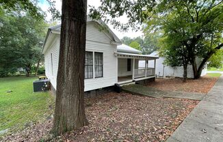 3 beds, 2 baths, $1,500