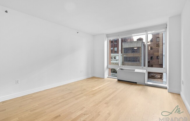 1 bed, 1 bath, $6,400, Unit 910