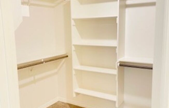 Beautiful 3 Bedroom 2 Bathroom Home