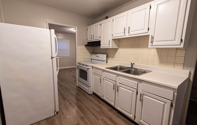 1st full months rent free. 3 Bedroom/1 Bathroom House For Rent