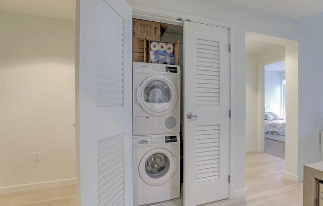 51 Innes Ct Apt 211