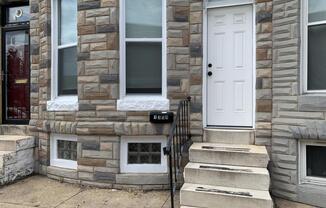 3 beds, 1 bath, 1,152 sqft, $1,550