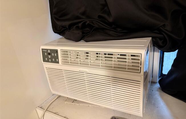 Studio, 1 bath, $2,700, Unit 207