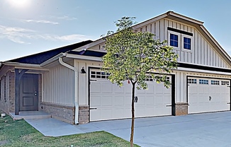 Brand New 3 Bedroom 2 Bath Duplex Near Tinker AFB!