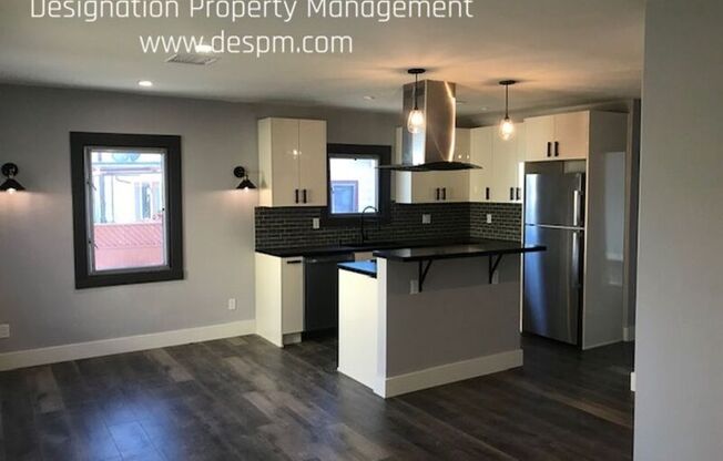 3823 W 42