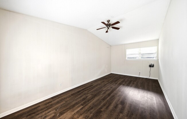 1409 SHERRYE DR