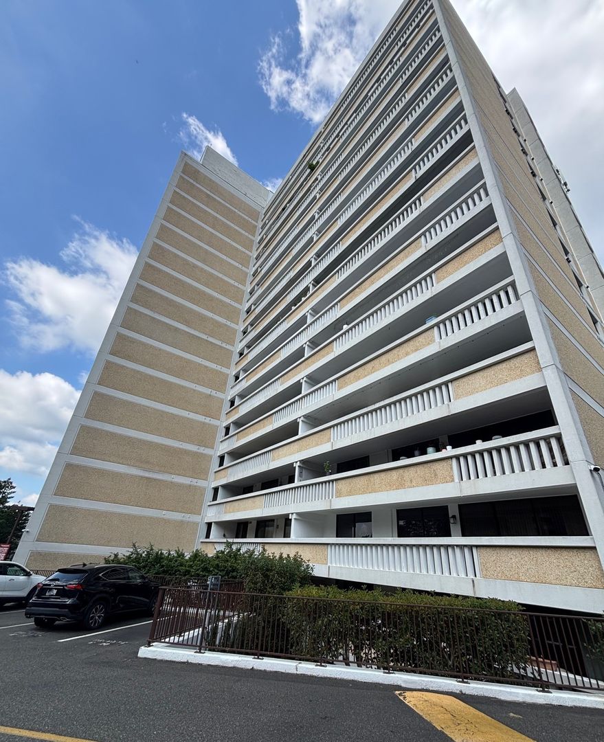 6101 Edsall Road #1709