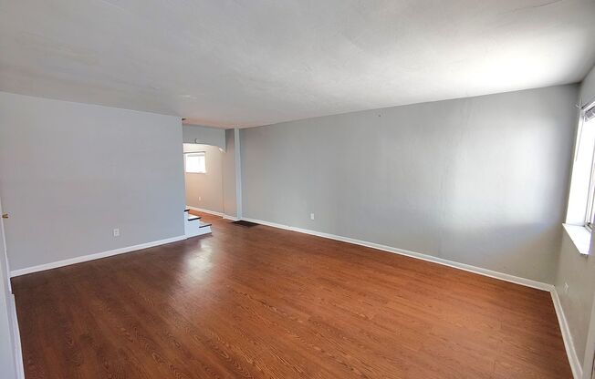 *Spacious & Updated 2BD/2BA Single Family Home Available in Mt Washington*