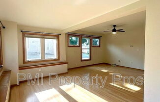 424 W COLLEGE AVE