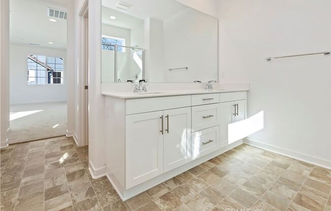 Charming 4-Bedroom Townhome Rental in West End, Fontana - 7064 Mallow Dr, Unit 2