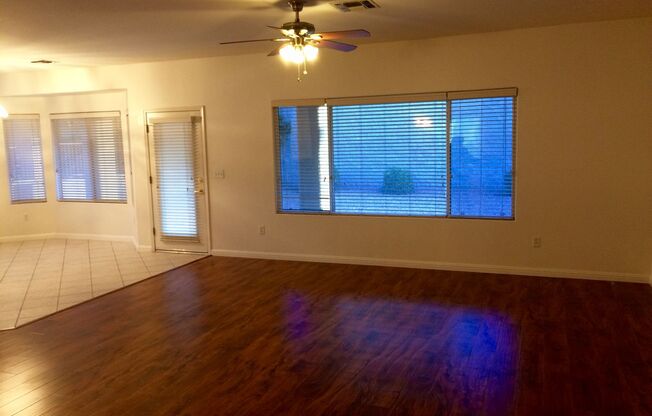 FANTASTIC UPGRADED 55+ SUN CITY ANTHEM COMMUNITY HOME!!!