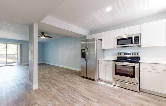 2 beds, 2.5 baths, 1,340 sqft, $2,075.5, Unit Unit 407