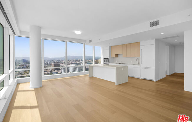 2 beds, 2 baths, 1,305 sqft, $4,800, Unit 2811