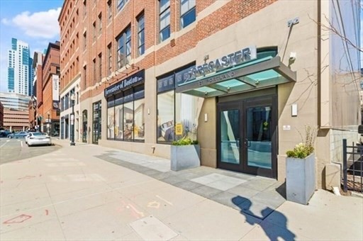 1 bed, 1 bath, 500 sqft, $2,950, Unit 406