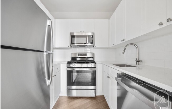 2 beds, 2 baths, $6,495, Unit 14E