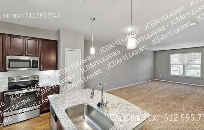 515 E Slaughter Ln