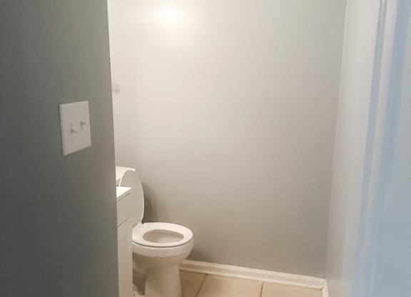 1100 Pineland Ave #5E