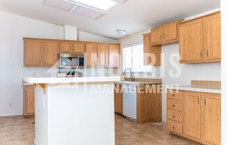 3 beds, 2 baths, $1,600