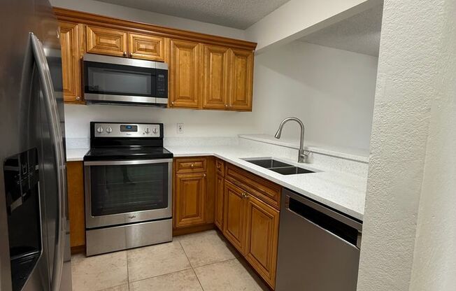 Updated 2BR/2BA w/ Balcony — Palm Beach Grande