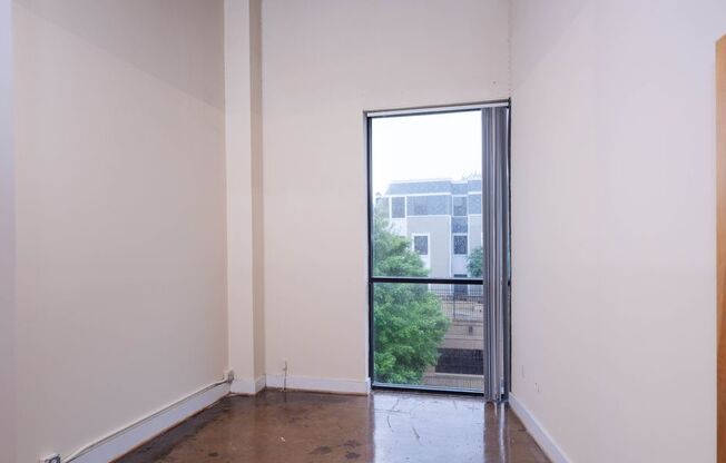 2 beds, 2 baths, 900 sqft, $1,925, Unit 207