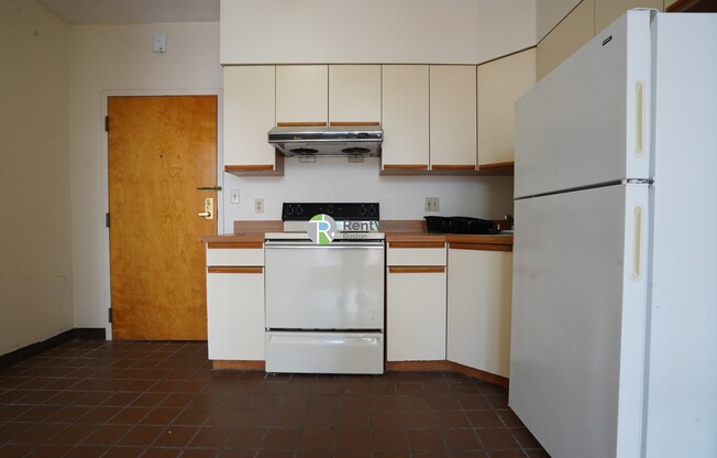 81 Essex St.