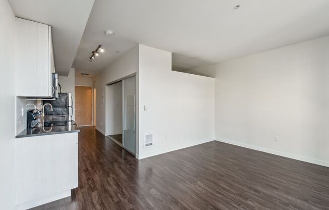 1 bed, 1 bath, 523 sqft, $1,557, Unit 602