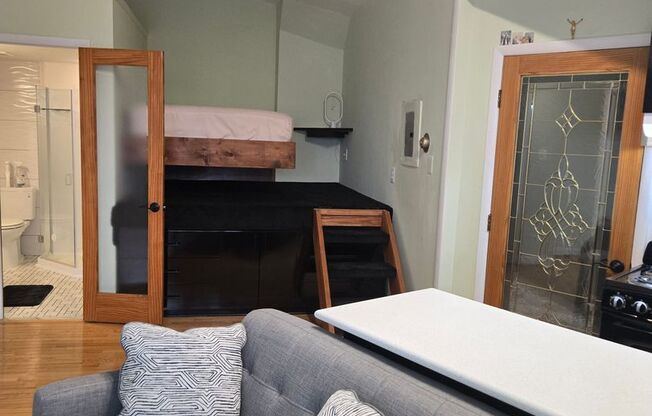 2327  S. Croskey Street