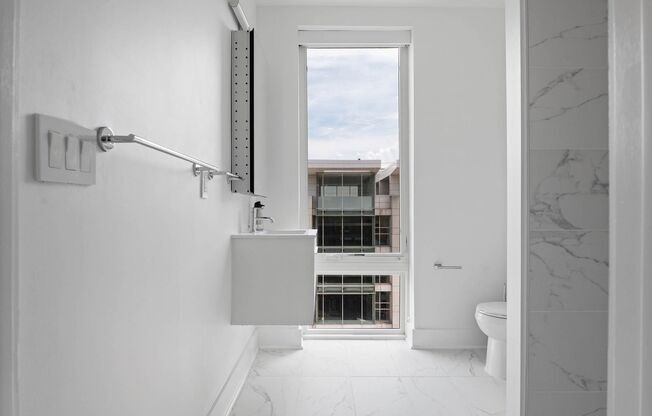 1 bed, 1 bath, $1,600