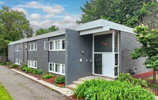 2205 Bryant Ave
