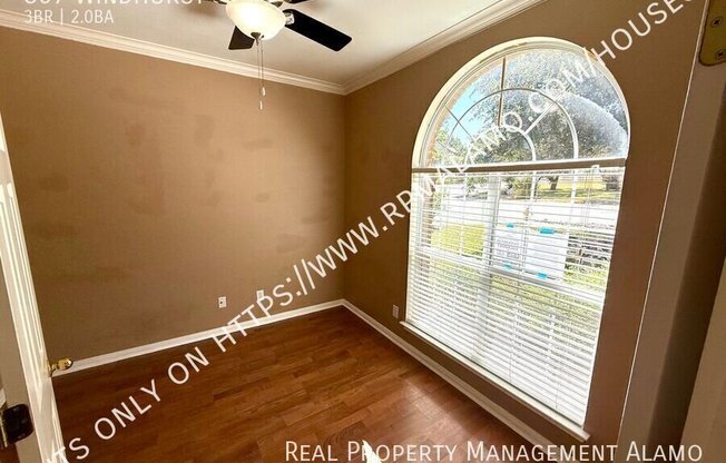 807 WINDHURST