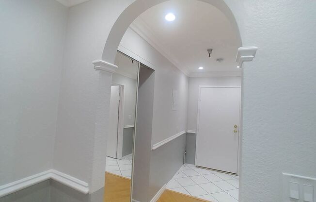 2 beds, 2 baths, 910 sqft, $2,595, Unit 410