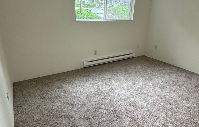 1 bed, 1 bath, 660 sqft, $1,645, Unit 209