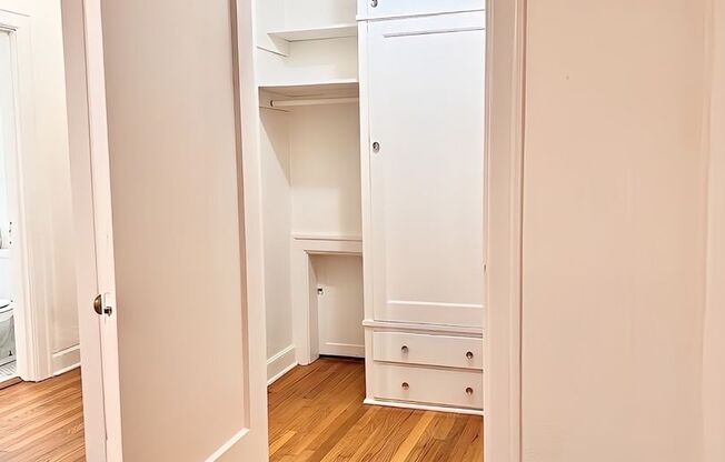 Studio, 1 bath, 467 sqft, $1,030, Unit 207
