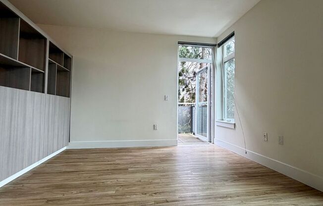 1 bed, 1 bath, 475 sqft, $1,750, Unit 301
