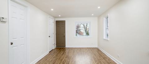 857 N AVE