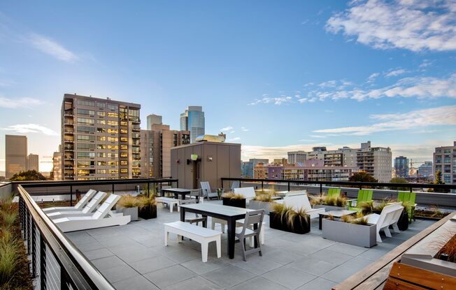 Studio, 1 bath, 352 sqft, $1,375, Unit 708