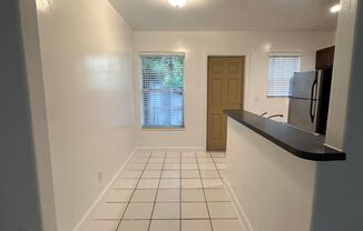 2 beds, 1 bath, 910 sqft, $1,795, Unit 1