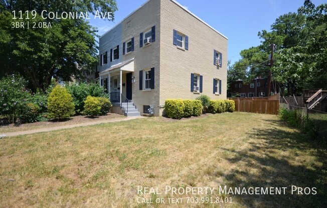 1119 COLONIAL AVE