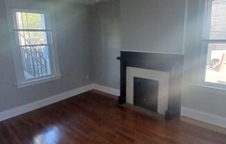 2 beds, 1 bath, 900 sqft, $1,495, Unit Apt #1st Fl B