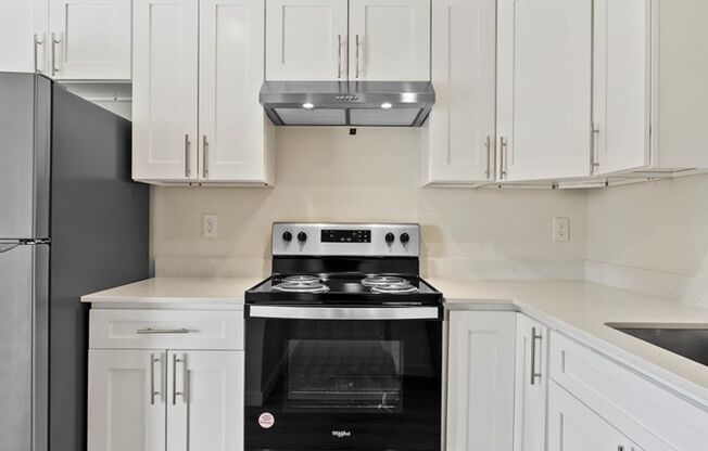 Kamden Court: Leasing Specials! Great location in Kennewick!