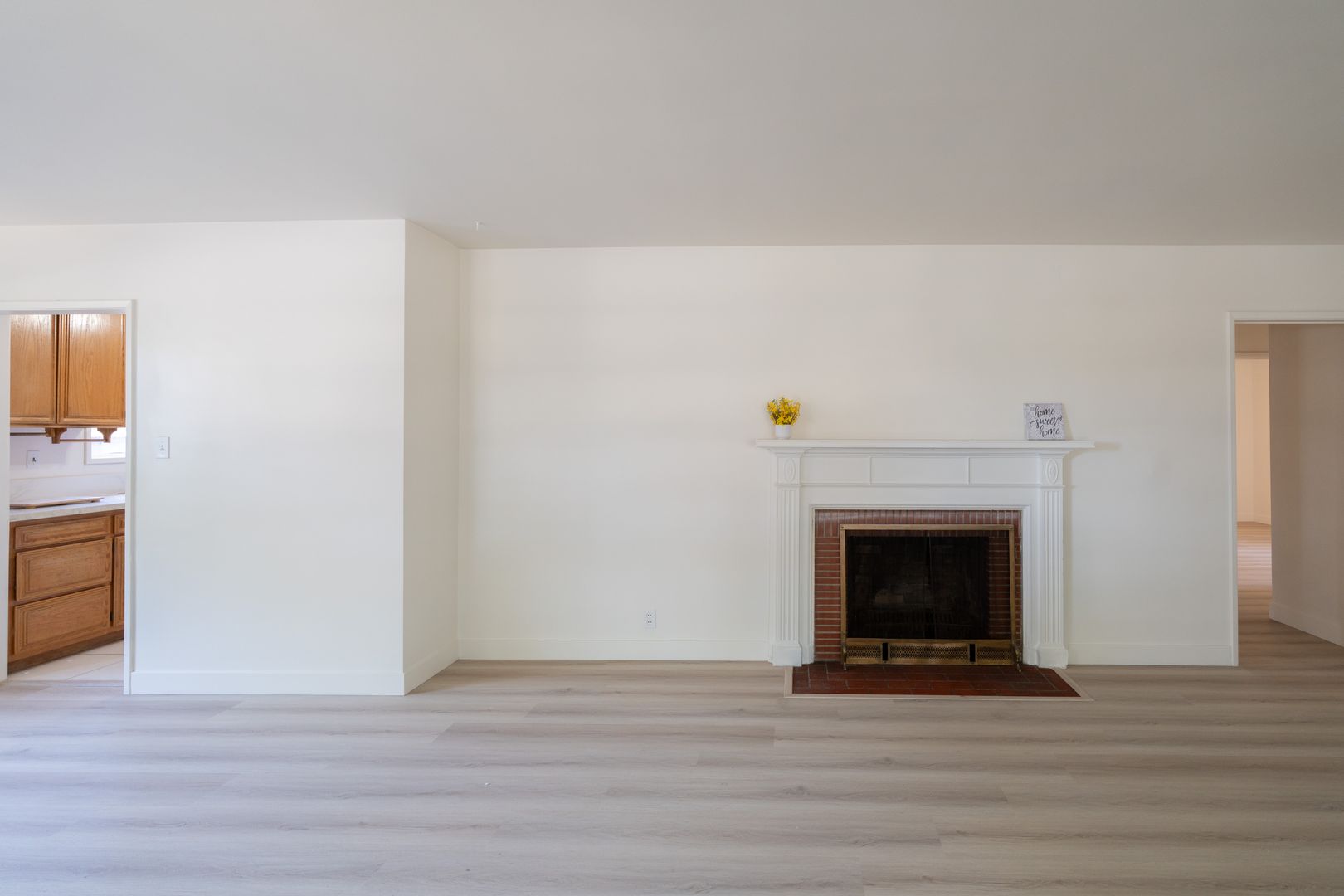 Beautiful 3 Bedroom/ 2 Bath Home $3,595/ Mo.