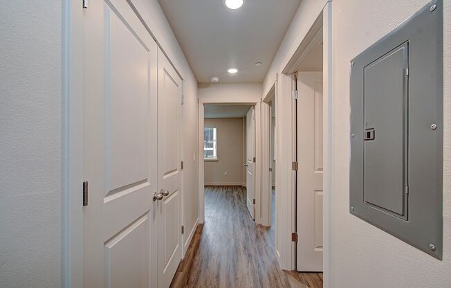 2 beds, 1 bath, $1,495, Unit 113