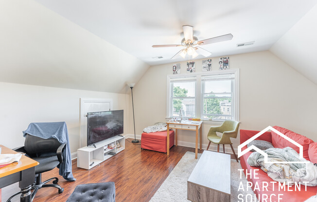 3047 N. Kimball Ave.