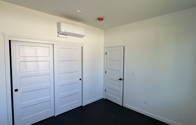 2 beds, 2 baths, $2,200