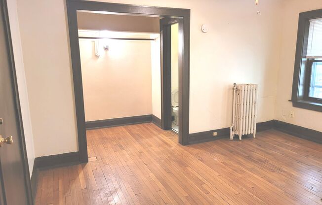 Studio, 1 bath, $775, Unit 109