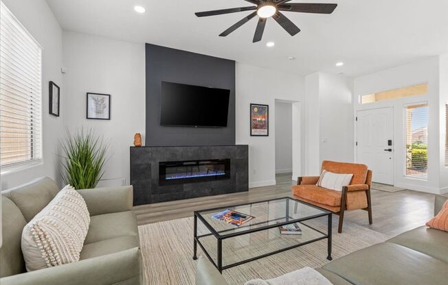 Gorgeous 2 Bedroom Furnished Modern Home