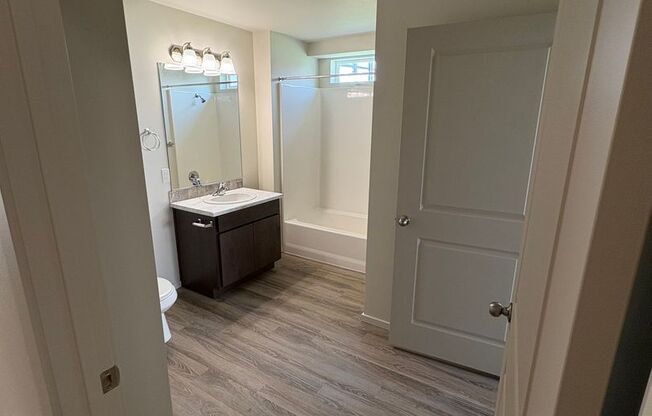 3 beds, 2 baths, 1,125 sqft, $1,695, Unit Unit # 11