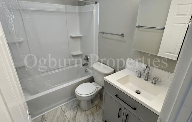 3 beds, 1 bath, $1,295