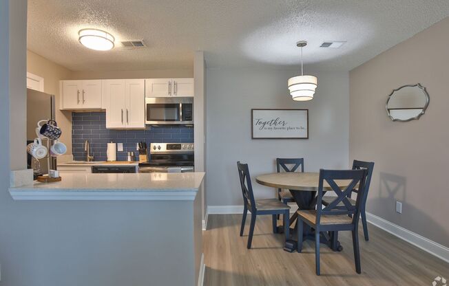 2 beds, 2 baths, 950 sqft, $1,245