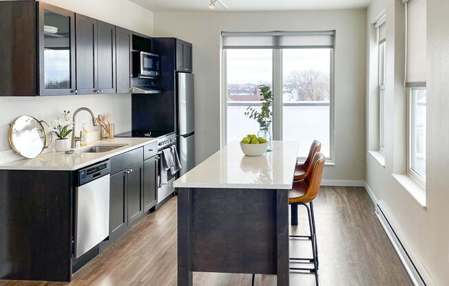 1 bed, 1 bath, 566 sqft, $1,295, Unit 212